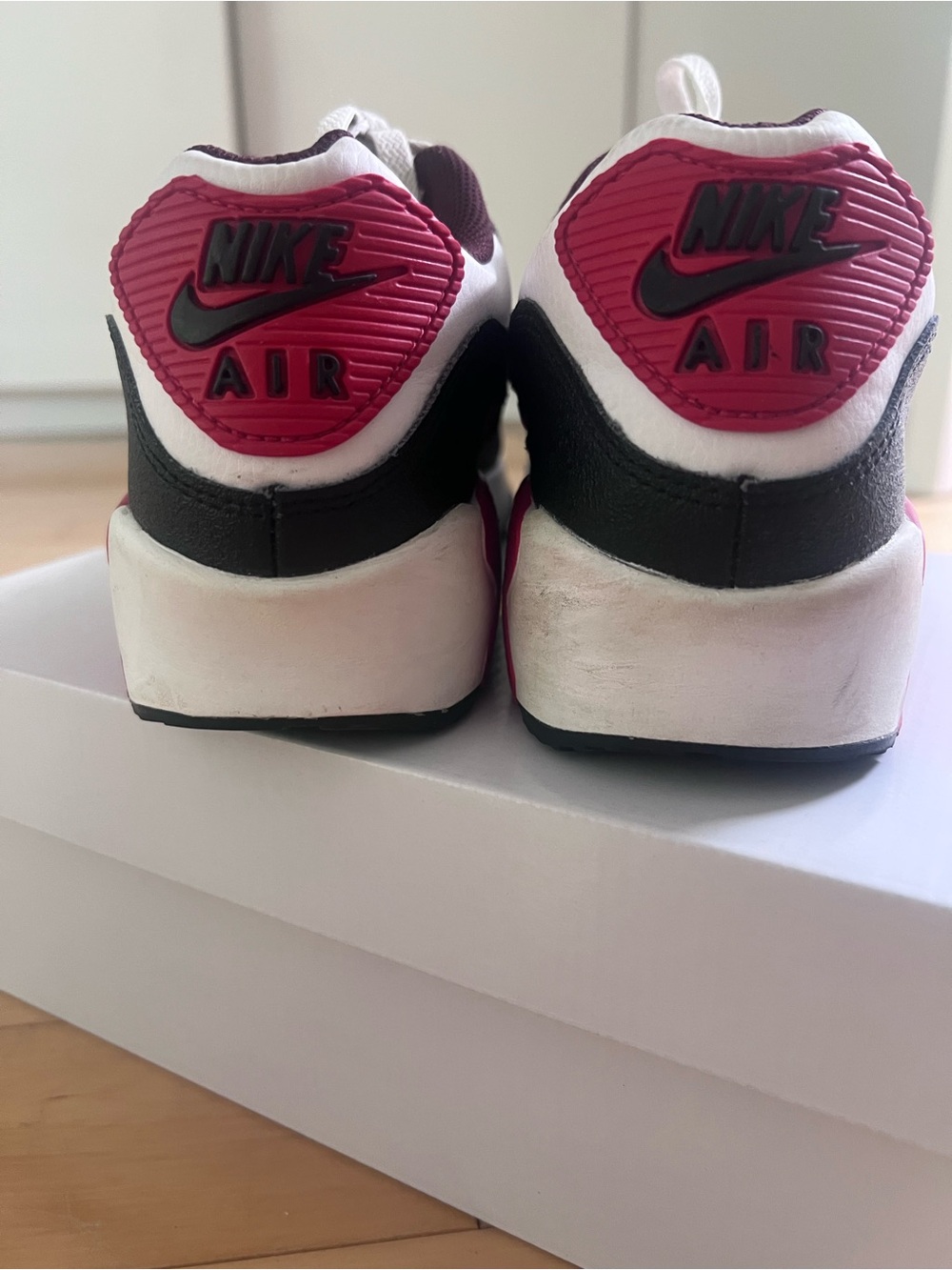 Nike Low-Top Air Max Sneakers White, Black, Maroon and Red - Picture 3 of 6